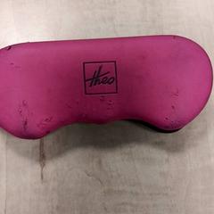 Étui à lunettes Roze, a été signalé par Arriva Vechtdallijnen utilisant iLost