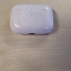 Airpods case, zoals gemeld door Connexxion Haarlem IJmond met iLost