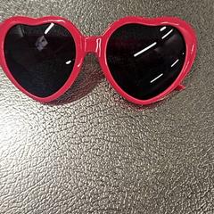 Sunglasses, as reported by IKEA Bratislava using iLost