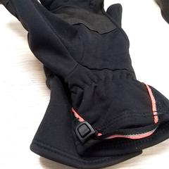 Guants Zwart, segons ha informat Qbuzz Fryslân mitjançant iLost