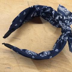 Gumička do vlasů, jak nahlášeno Pathé Utrecht Leidsche Rijn pomocí iLost