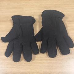 Guanti Zwart, come riportato da Pathé Amsterdam Noord utilizzando iLost