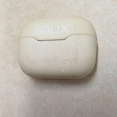 Earbuds Solix, jak nahlášeno Qbuzz GD Groningen Peizerweg pomocí iLost