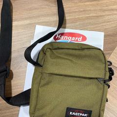 Sacoche EASTPACK KAKI, a été signalé par CARS HANGARD utilisant iLost