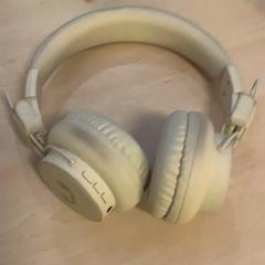 Headphones, as reported by HvA Nicolaes Tulphuis & Tania Leonhuis using iLost