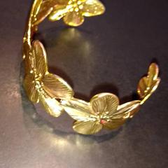 Karkötő, amint azt TivoliVredenburg az iLost segítségével jelentette.