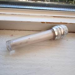 Lipgloss Vorm van microfoon, som rapportert av DierenPark Amersfoort ved bruk av iLost