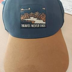Czapka Bleu et brun Travel never ends, zgłoszono przez IKEA Mulhouse przy użyciu iLost