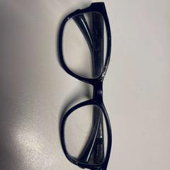 النظارات، كما تم الإبلاغ عنه بواسطة TheaterHangaar عبر iLost