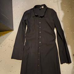 Vestido H&M, segundo informou Room Mate Bruno usando iLost