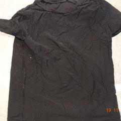 Tshirt zwart, zoals gemeld door Gemeente Leopoldsburg met iLost