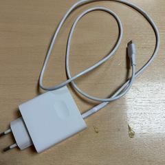 Egokitzailea, gisa salatu by DoubleTree by Hilton Rotterdam Centre iLost erabiliz