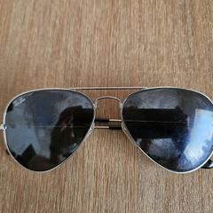 Ray Ban Zonnebril, como reportado ao iLost