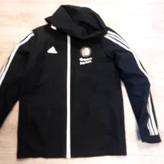 Dzseki & Mellény Feyenoord zwart, amint azt Diergaarde Blijdorp az iLost segítségével jelentette.