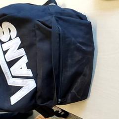 Mochila zwart, ha sido reportado por Centraal magazijn con iLost