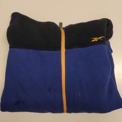 Kindervest Blauw met zwart, zoals gemeld door Avonturenpark Hellendoorn met iLost