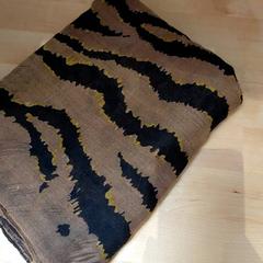 높은 칼라, iLost를 사용하여 IKEA Tours에 보고됨