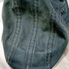 Pánská čepice, jak nahlášeno CARS HANGARD pomocí iLost