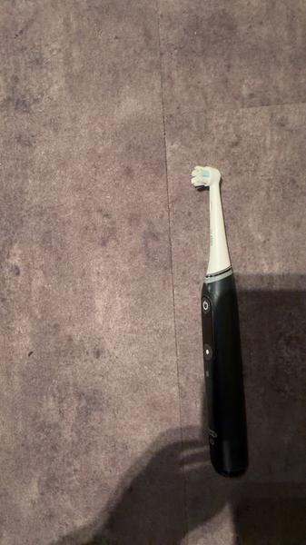 Electric toothbrush Zwart