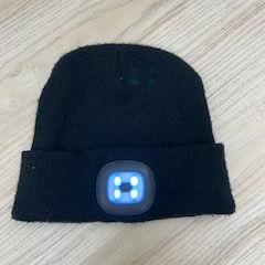 Mössa svart med lampa, rapporterat av IKEA Jönköping med iLost