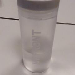 Bouteille d'eau waterd, a été signalé par Vrije Universiteit Amsterdam utilisant iLost