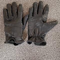 Kesztyű, amint azt Connexxion Amstelveen az iLost segítségével jelentette.