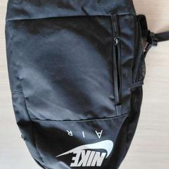 Motxila Zwart, gisa salatu by Regio Oost-Vlaanderen iLost erabiliz