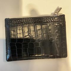 Pasjeshouder op naam van Estes, Frankrijk, som rapportert av Gemeente Amsterdam ved bruk av iLost