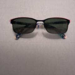 Sunglasses, as reported by Keolis Lund using iLost