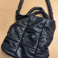 Bolso de dama, segundo informou RET usando iLost