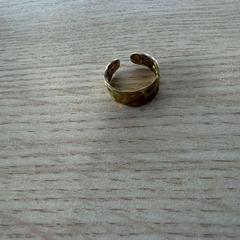 مجوهرات (متنوعة) ring، كما تم الإبلاغ عنه بواسطة Van Heugten Tours عبر iLost