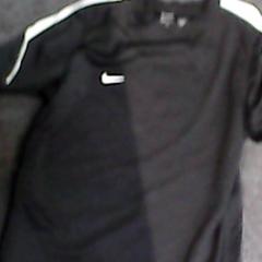 Tshirt, como reportado por SnowWorld Landgraaf utilizando o iLost