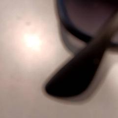 Sonnenbrille, gemeldet von De Efteling über iLost