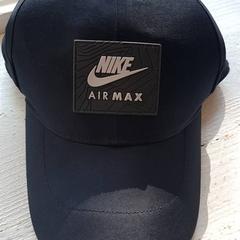 Baseball pet Zwart, zoals gemeld door DierenPark Amersfoort met iLost