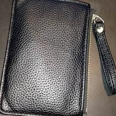 財布 Sarmiento Toral がiLostで TivoliVredenburg によって報告されました