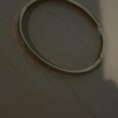 Eskumuturra, gisa salatu by Jaarbeurs iLost erabiliz