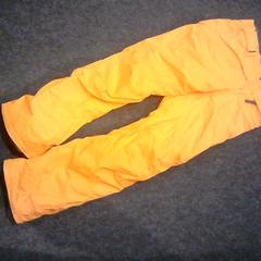 Ski pants oranje, as reported by SnowWorld Landgraaf using iLost