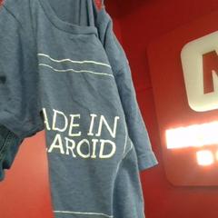 Teeshirt shift, segons ha informat MEININGER Hotel Bordeaux Gare Saint-Jean mitjançant iLost