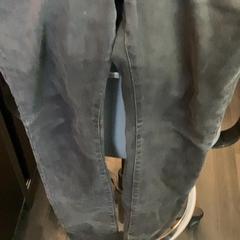 Kalhoty Black, jak nahlášeno MEININGER Hotel Berlin Central Station pomocí iLost