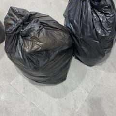 Plastiktüte اسود, gemeldet von محطة بريدة (بريدة) über iLost