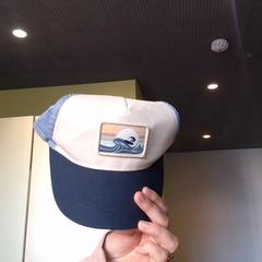 Casquette bleu et blanc, as reported by MEININGER Hotel Lyon Centre Berthelot using iLost