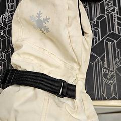 Mittens, as reported by IKEA Åsane using iLost