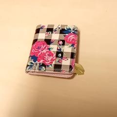 Plånbok, rapporterat av Mövenpick Hotel Amsterdam City Centre med iLost