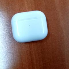 AirPods wit, iLost를 사용하여 Centraal magazijn에 보고됨