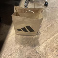Bag Adidas, as reported by Designer Outlet Roosendaal using iLost