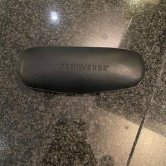 안경이 있는 안경 케이스 zwart, iLost를 사용하여 Van der Valk Hotel Wolvega Heerenveen에 보고됨