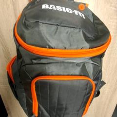 Mochila Basic Fit Nylon grijs/oranje, ha sido reportado por EBS Spijkenisse con iLost