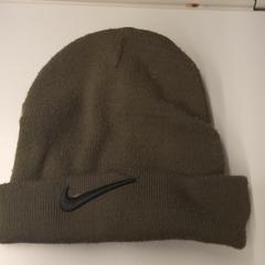 Maandag gevonden: Nike muts, groen of bruin an iLost gemeldet