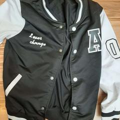Collegejacke, jak nahlášeno Wilmering Vechta pomocí iLost