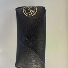 Brilleetui Ray-Ban, som rapportert av AFAS Live ved bruk av iLost